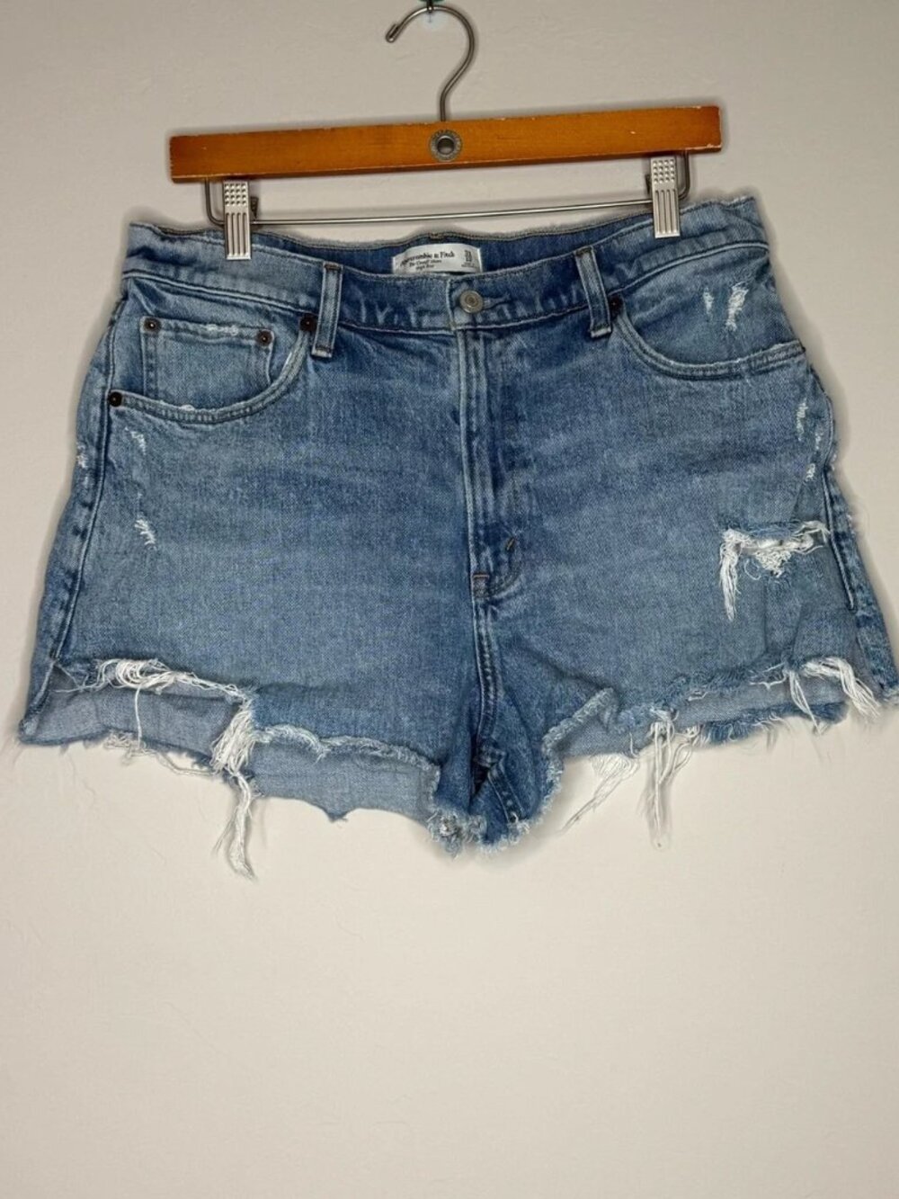 Abercrombie the cutoff short high rise curve love 31/12 denim distressed